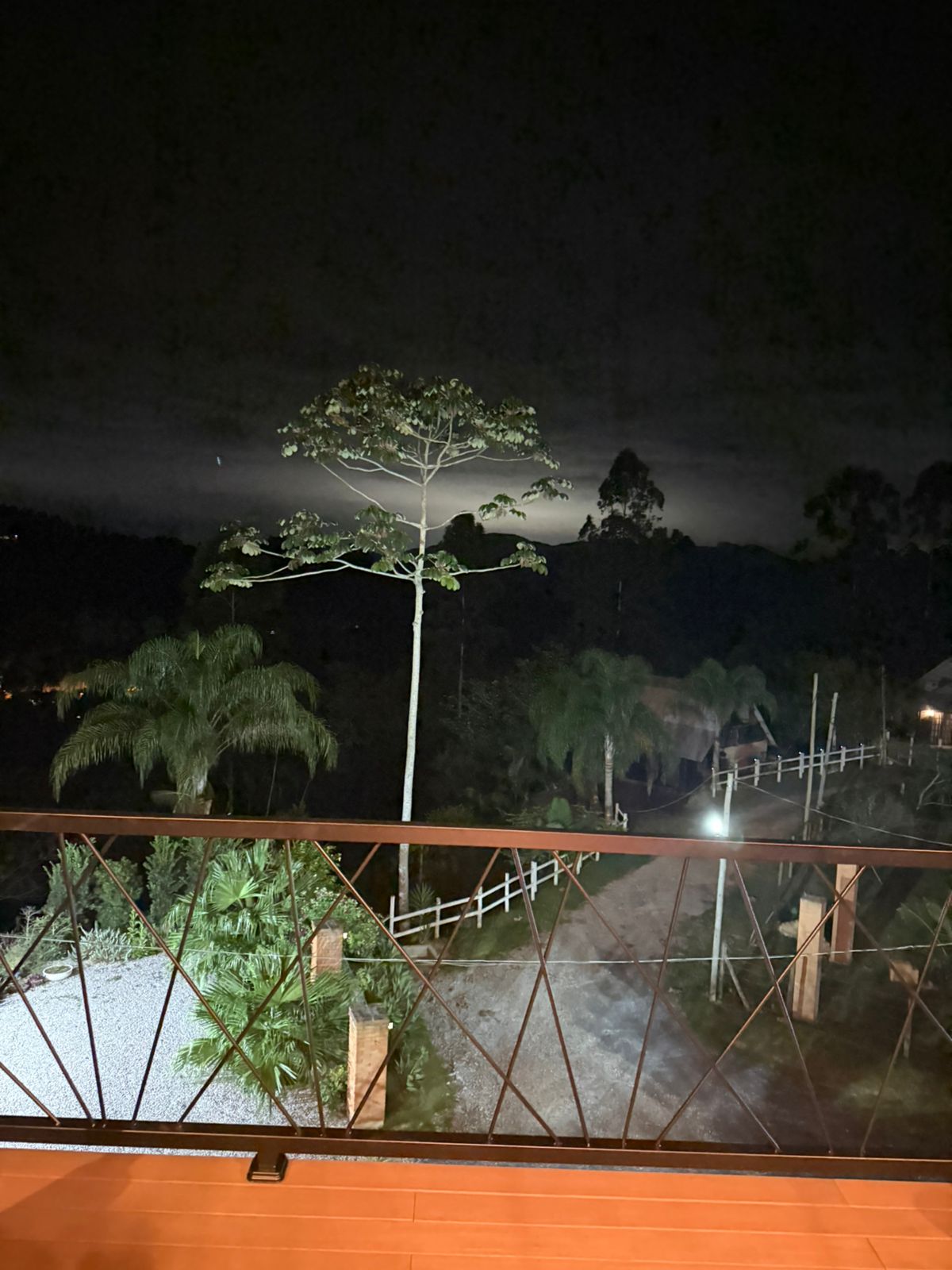 Chalé em madeira com atmosfera acolhedora